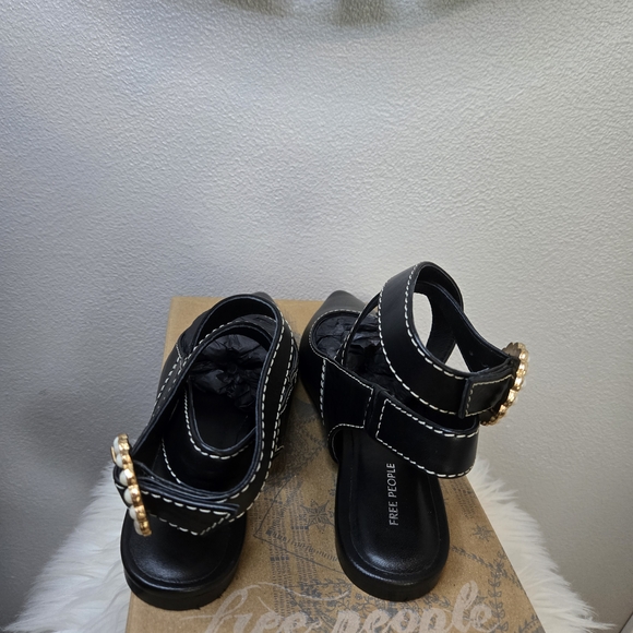 Free People Parisa Point Flat Black Women's Strappy Flats Ret $138 - New - Picture 8 of 12